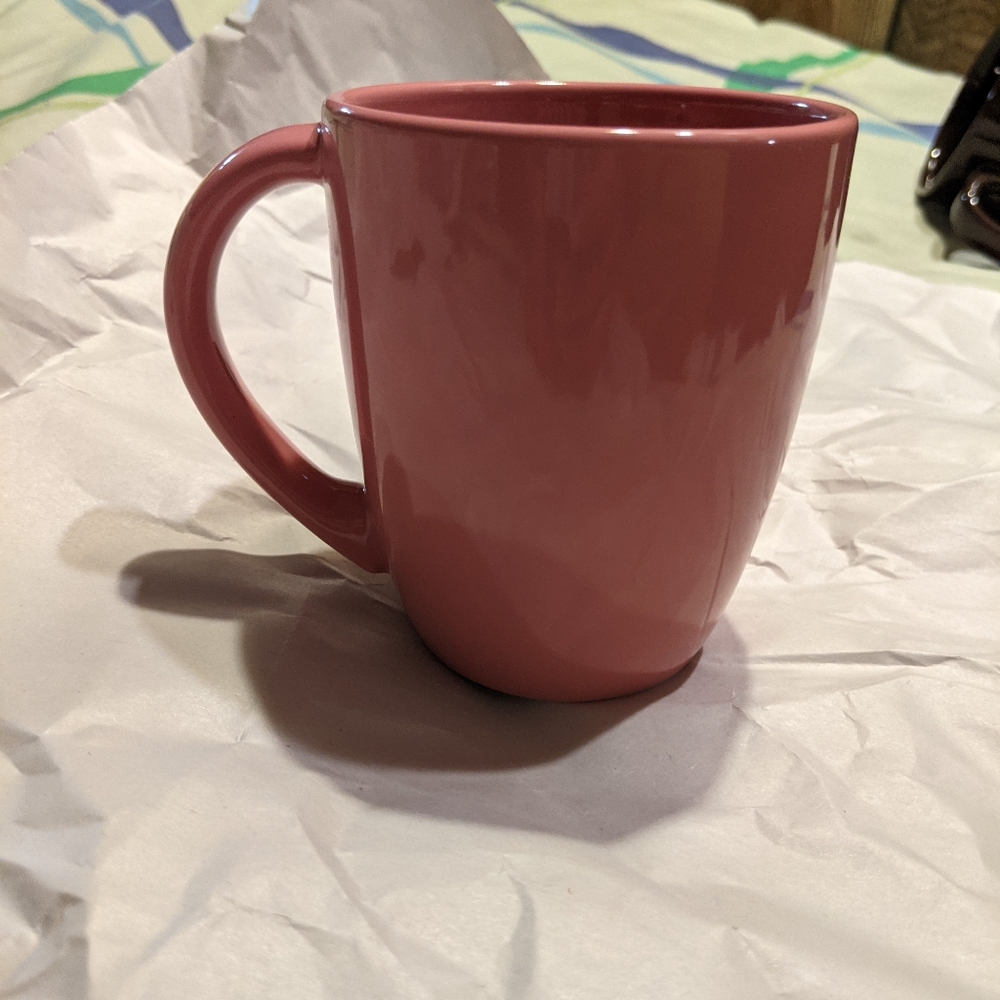 Corelle mugs in Pink color
